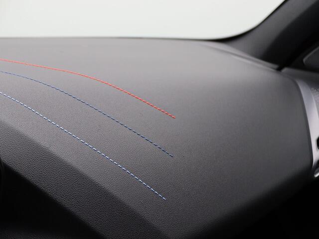 BMW 1-SERIE 120 M Sportpakket Pro | Premium Pack | Stuurwielrand Verwarmd | M Adaptief onderstel | Panoramadak | Driving Assistant | Harman Kardon | 19''