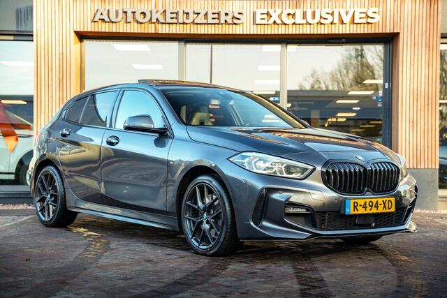 BMW 1-SERIE 120d xDrive High Executive Edition M Pakket Panoramadak Ambient Sportstoelen Stuurverw. 18"LM