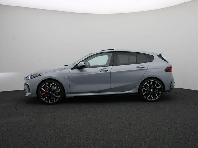 BMW 1-SERIE 120 M Sportpakket Pro | Premium Pack | Stuurwielrand Verwarmd | M Adaptief onderstel | Panoramadak | Driving Assistant | Harman Kardon | 19''