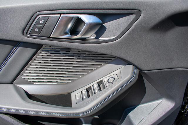 BMW 1-SERIE 120 M Sport Design Edition -ACC-Dab-Trekhaak-