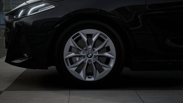 BMW 1-SERIE 120 / Achteruitrijcamera / Sportstoelen / Parking Assistant / Driving Assistant