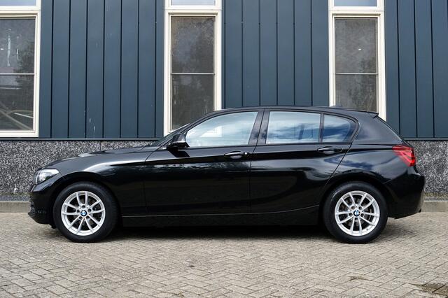 BMW 1-SERIE 118i Sport-Line Rijklaarprijs-Garantie Navigatie Led Sport Interieur Airco