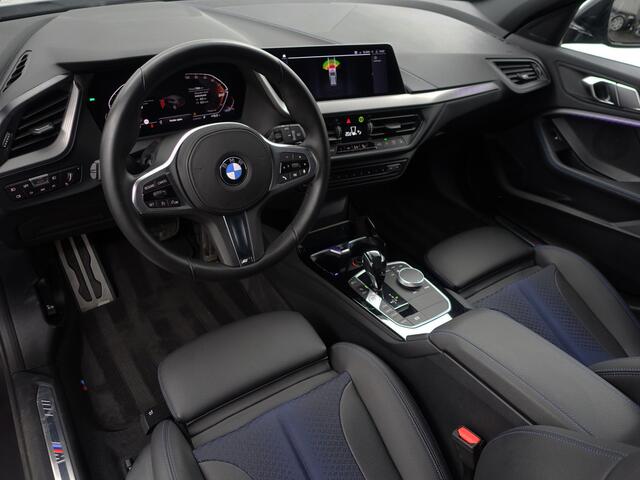 BMW 1-SERIE 118i M Sport Performance Aut- Carplay, Android Auto, Xenon Led, Sfeerverlichting, Stoelverwarming, Shadowline