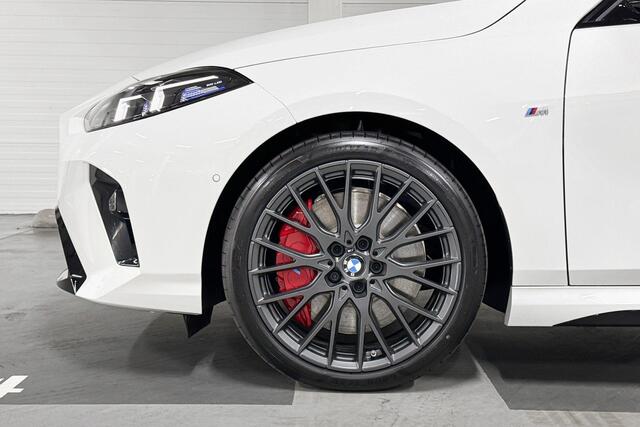 BMW 1-SERIE 120 | M-Sport Pro | Innovation Pack | Driving Assistant | Harman/Kardon | Panoramadak | Comfort Access