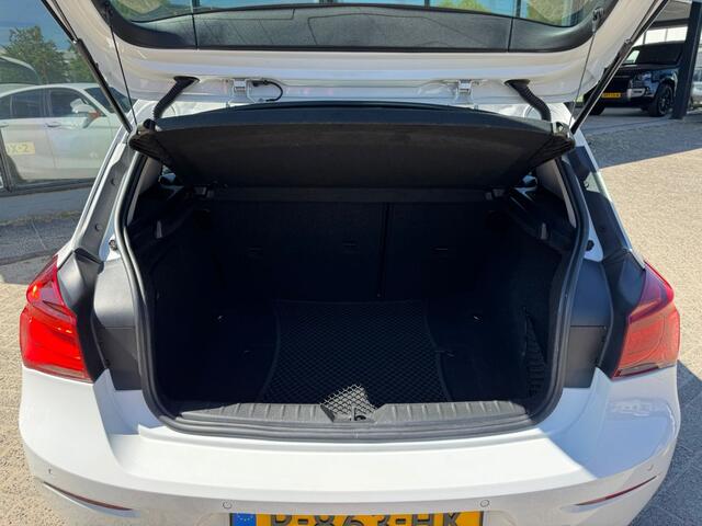 BMW 1-SERIE 118i M-Sport | LED | 5-DR | CLIMATE CONTROL | STOELVERW.