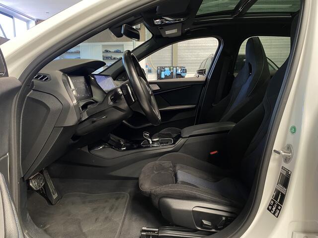 BMW 1-SERIE M135i xDrive Business Edition Plus Cruise, Pano, Harman/kardon