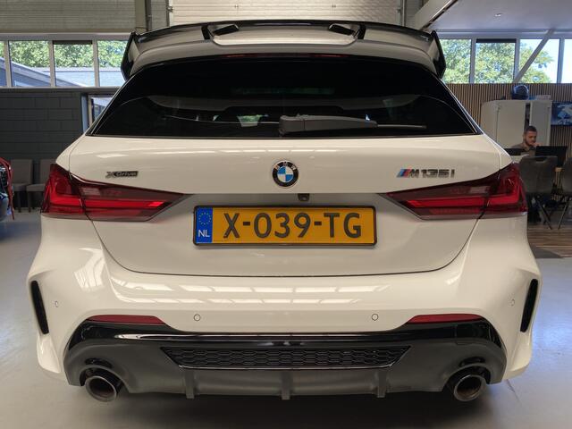 BMW 1-SERIE M135i xDrive Business Edition Plus Cruise, Pano, Harman/kardon