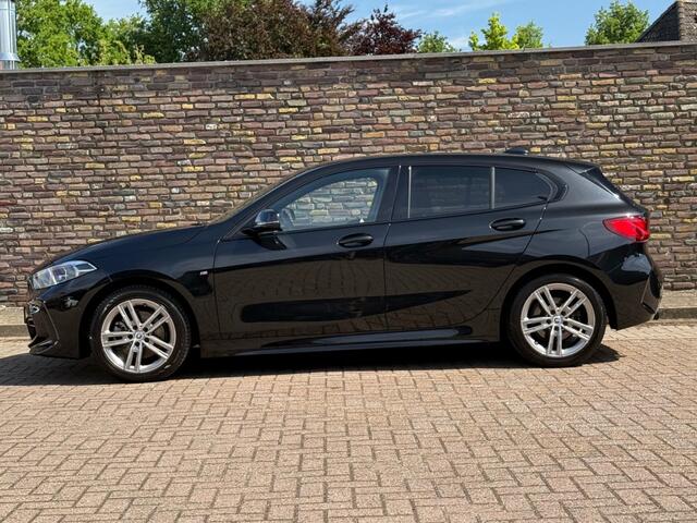 BMW 1-SERIE 118I M-Sport Automaat Navi LED 50 Jahre Cruise