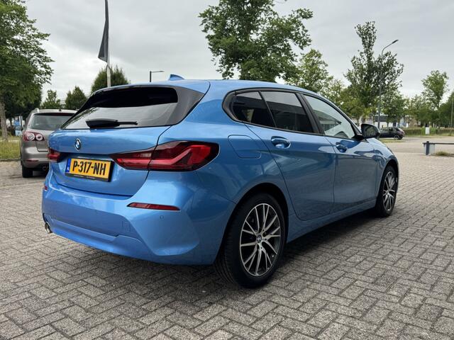 BMW 1-SERIE 118i High Executive| Clima, Cruise, Carplay, Stoelverwarming,