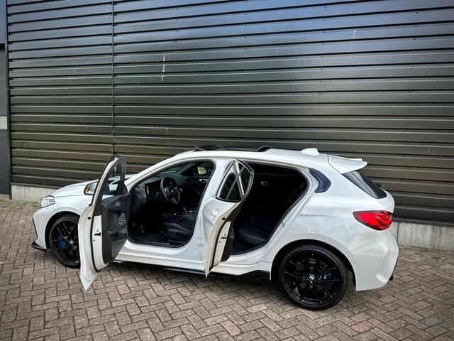 BMW 1-SERIE 118i M135 M-PERFORMANCE PANO|SCHAALSTOEL|HiFi|LEDER