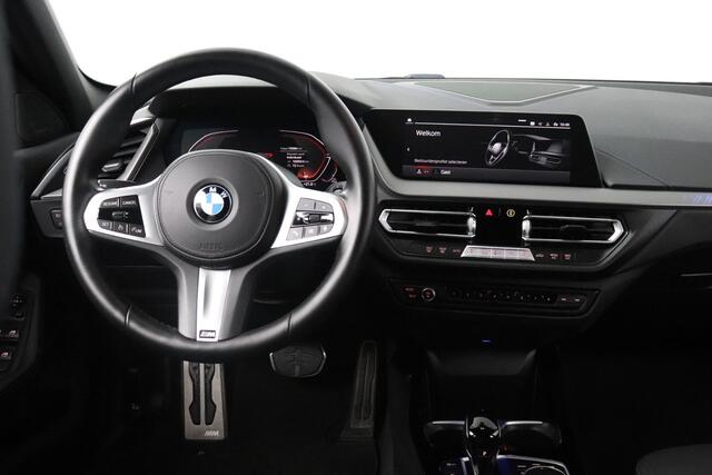 BMW 1-SERIE 118i Business Edition | M Sport | Sfeerverlichting | Sportstoelen |