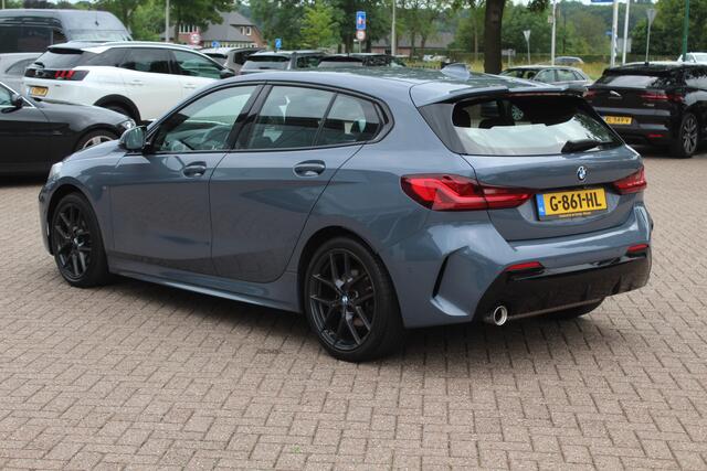 BMW 1-SERIE 118i Executive Ed. M Sport / Camera / Navigatie / 18'' / Sportstoelen / Stuur + Stoelverwarming / DAB / Cruise Control