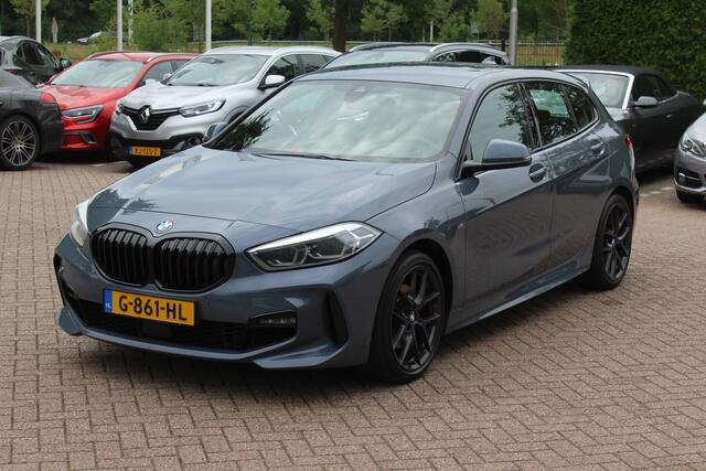 BMW 1-SERIE 118i Executive Ed. M Sport / Camera / Navigatie / 18'' / Sportstoelen / Stuur + Stoelverwarming / DAB / Cruise Control