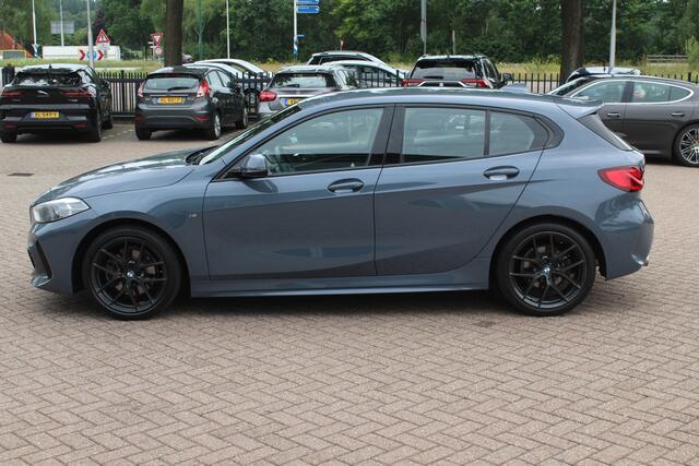 BMW 1-SERIE 118i Executive Ed. M Sport / Camera / Navigatie / 18'' / Sportstoelen / Stuur + Stoelverwarming / DAB / Cruise Control