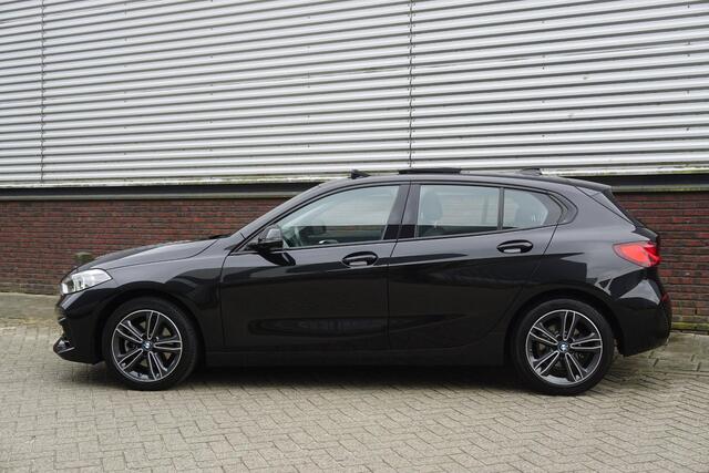 BMW 1-SERIE 118i 140PK Automaat Sport-line/Panodak/Camera/ Parking Pack