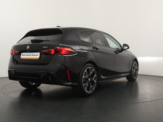 BMW 1-SERIE 120 M Sport Design Edition | Premium Pack | Trekhaak |