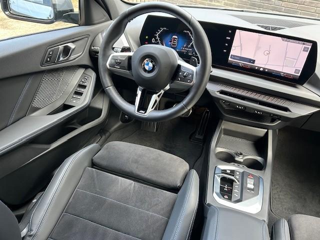 BMW 1-SERIE 120 M Sport Design Edition l Sfeer Verlichting l Automaat l Apple Carplay