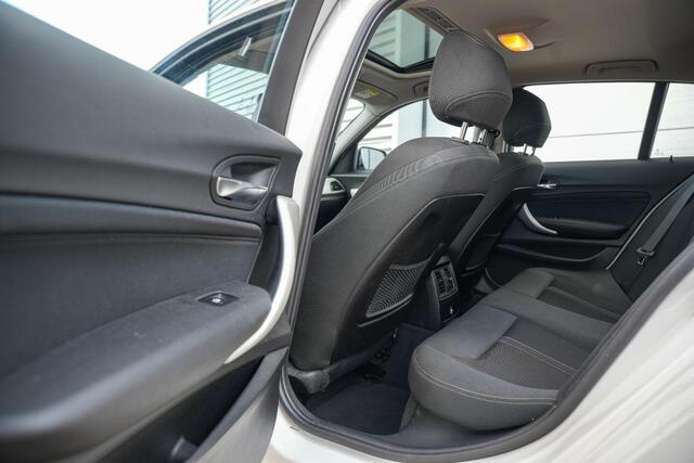 BMW 1-SERIE 118i Centennial Executive Schuifdak LED Cruise Clima PDC Navi