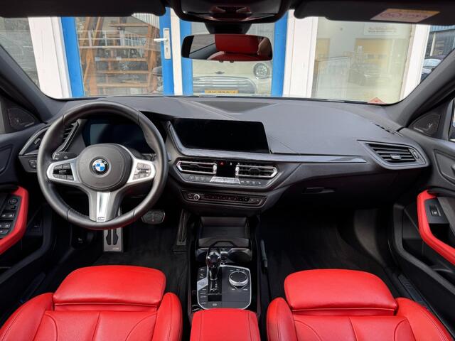 BMW 1-SERIE 118i High Executive I Rood interieur I Apple Carplay/Android Auto