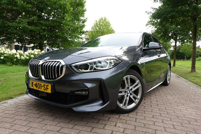 BMW 1-SERIE 118i High Executive M-Sport | Panodak | Stoelverw. | LED | DAB | Camera |