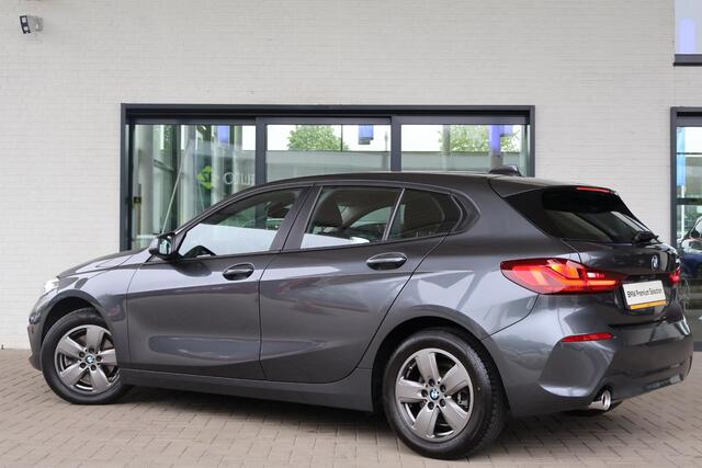 BMW 1-SERIE 118i | Business Edition Plus | Parking Pack | Voorstoelen Verwarmd