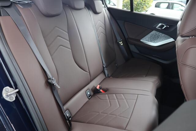 BMW 1-SERIE 5-deurs 120 | M Sportpakket | Innovation Pack | Driving Assistant Plus