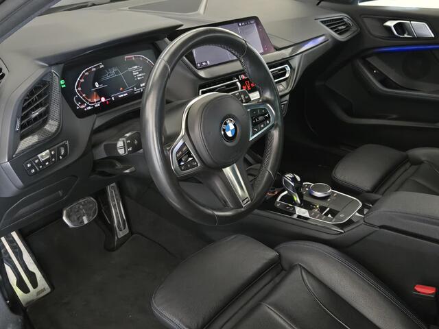BMW 1-SERIE 118i High Executive Edition M SPORT | 19 INCH LM VELGEN | LEDER | CAMERA | SPORTSTOELEN |
