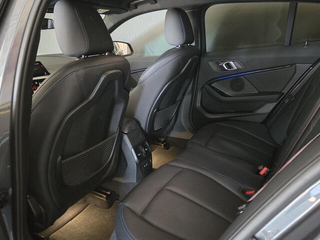 BMW 1-SERIE 118i High Executive Edition M SPORT | 19 INCH LM VELGEN | LEDER | CAMERA | SPORTSTOELEN |