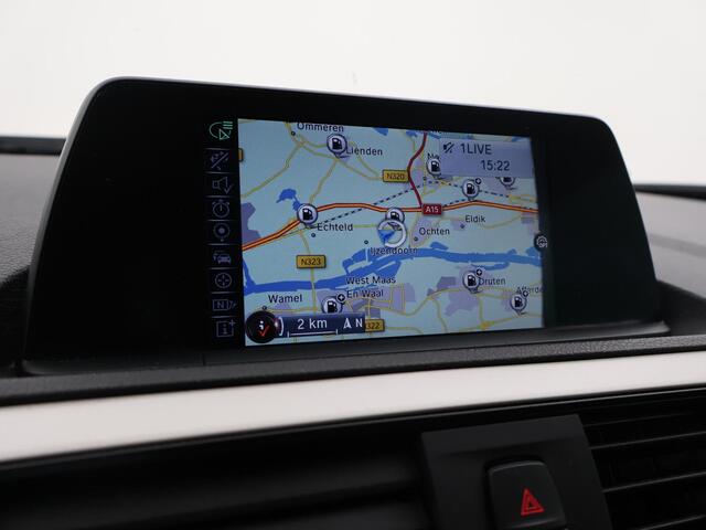 BMW 1-SERIE 118i 3-DEURS + LEDER | SPORTSTOELEN | STOELVERW. | 18 INCH