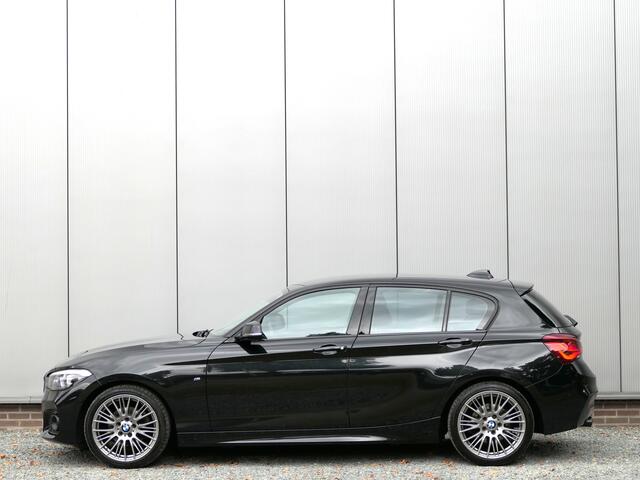 BMW 1-SERIE 120i AUT Executive M-sport Navi / Afneembare trekhaak / Leer / Led