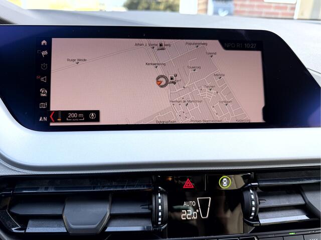 BMW 1-SERIE 118i 140pk Automaat 19''Lmv, Navi,