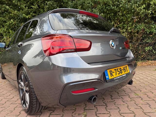 BMW 1-SERIE M140i High Exec M-SPORT/AIRCO/ACARPLAY/NAVI/PDC/NIEUWE APK/LED
