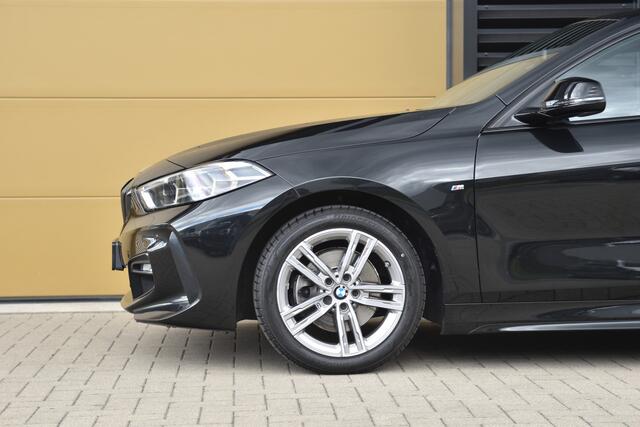 BMW 1-SERIE 118i Business Edition * M-Sportpakket * Hifi * Live Cockpit Professional *