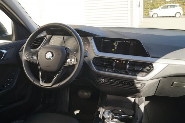 BMW 1-SERIE 116d Automaat Executive Sport -NAVI-ECC-PDC-