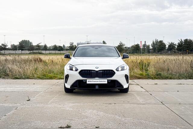 BMW 1-SERIE 120 M Sport Design Edition | Harman Kardon | Comfort Access | Stoelverwarming |