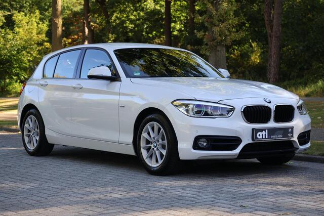 BMW 1-SERIE 118i Corporate Lease Executive Sportline, LED, Hydro-besturing, Cruise Control, DAB, Lichtpakket, Navigatie, Automatische Airco, Nederlands, etc.