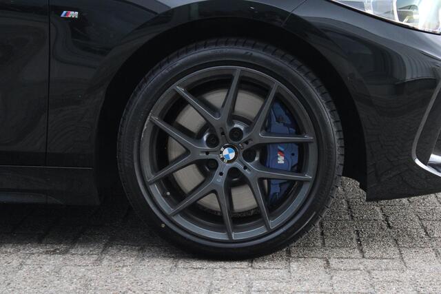 BMW 1-SERIE 120i High Executive Edition 178pk | Harman en Kardon | Panoramadak | Head-up display | M-Pakket