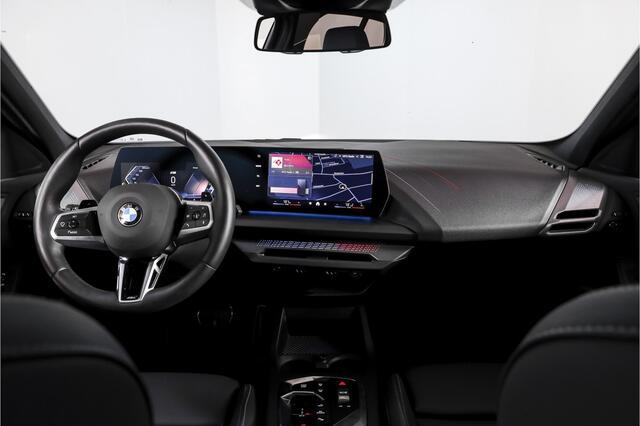 BMW 1-SERIE 120 M Sport - Automaat | Dig. Cockpit | Adapt. Cruise | Stoelverw. | Leder | PDC | Camera | NAV + App. Connect | ECC | DAB | LM 18" | 0975