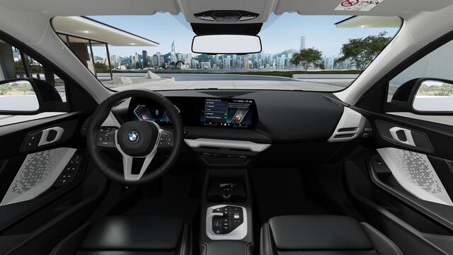 BMW 1-SERIE 120 Automaat / Sportstoelen / Achteruitrijcamera / Stoelverwarming