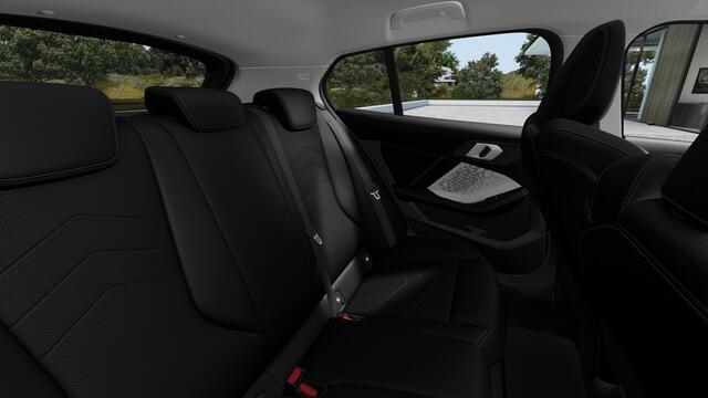 BMW 1-SERIE 120 Automaat / Sportstoelen / Achteruitrijcamera / Stoelverwarming