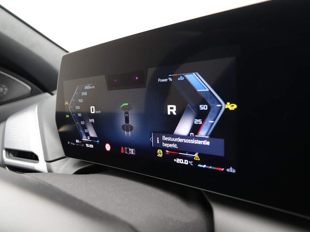 BMW 1-SERIE M135i xDrive Full Options | Elektr. Verst. Stoelen | Panoramadak | Sportstoelen Pro | Harman/Kardon | Head Up