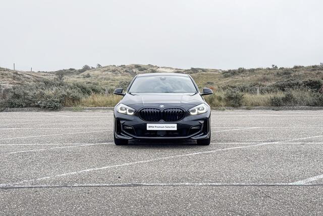 BMW 1-SERIE 118i | M Sport Pro | Stoelverwarming | Trekhaak |