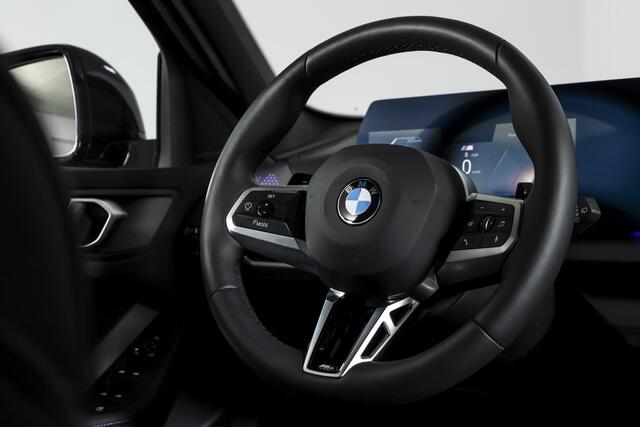 BMW 1-SERIE 120 M Sport - Automaat | Dig. Cockpit | Adapt. Cruise | Stoelverw. | PDC | Camera | NAV + App. Connect | ECC | DAB | LM 18" | 3654