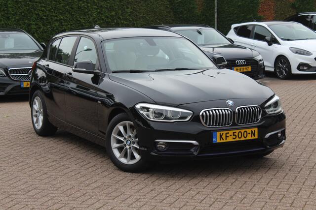 BMW 1-SERIE 116i Centennial High Exe. / Dealer onderhouden / Leder / Navigatie / Parkeerhulp V+A / 16'' / Stoelverwarming / Cruise Control
