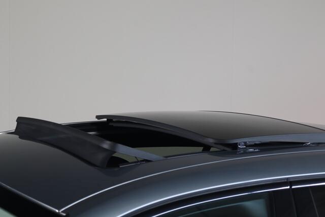 BMW 1-SERIE 118i Business Edition Plus NL-Auto!! Panoramadak I Apple Car-Play