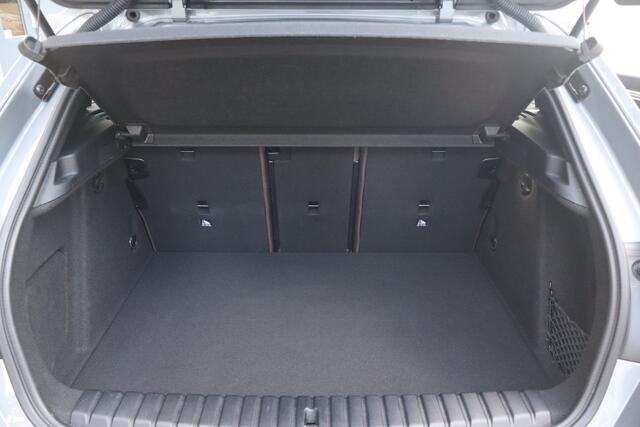 BMW 1-SERIE 118i Business Edition Plus NL-Auto!! Panoramadak I Apple Car-Play