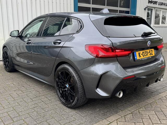 BMW 1-SERIE 118d M-Pakket / Virtual / Adaptive / Camera / Apple Carplay / Alcantara