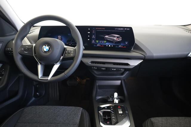 BMW 1-SERIE 120 M Sport Design Edition | Premium Pack | Stoelverwarming