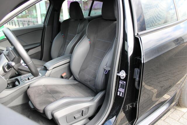 BMW 1-SERIE 120 M Sport Automaat / Sportstoelen / M Adaptief onderstel / Comfort Access / Head-Up / Harman-Kardon
