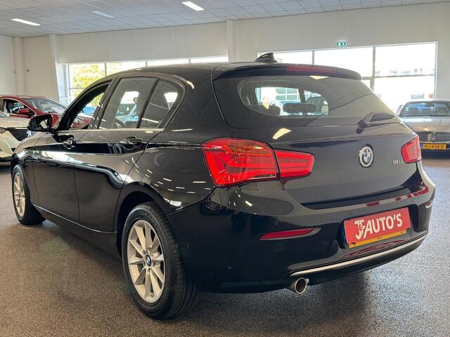 BMW 1-SERIE 116i NAVIGATIE, CRUISE, ECC AIRCO, 16''LMV